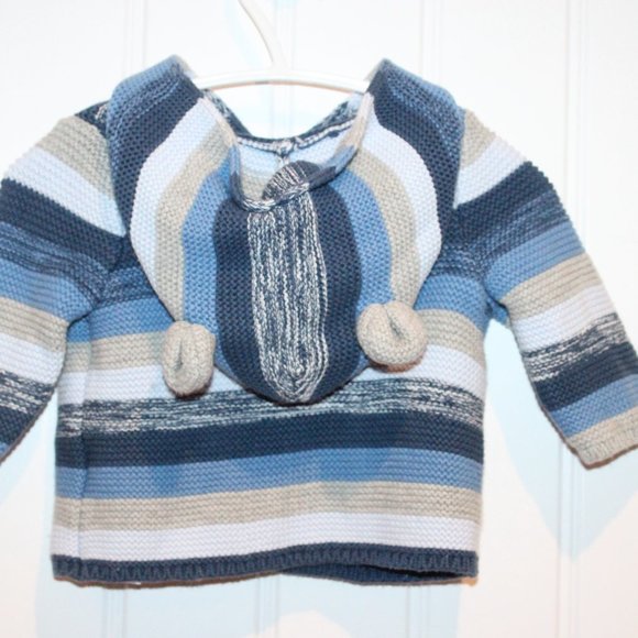 2/$20 🏷 Gap Knit Hoodie Sweater Button Closure Size 0-3m - Picture 3 of 3